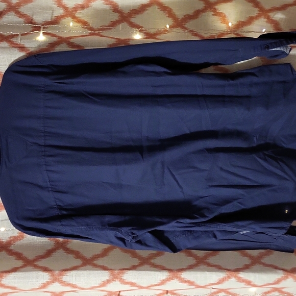 Men's Tommy Hilfiger Custom fit Button Shirt - Picture 3 of 3